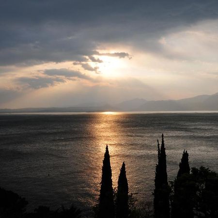 Beb My Lake Torri Del Benaco Buitenkant foto